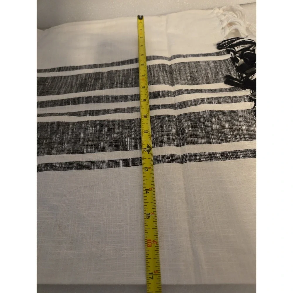 Contemporary Boho Gray/White Tufted Tasseled 17